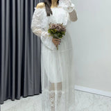 فستان ميدي أبيض من الدانتيل