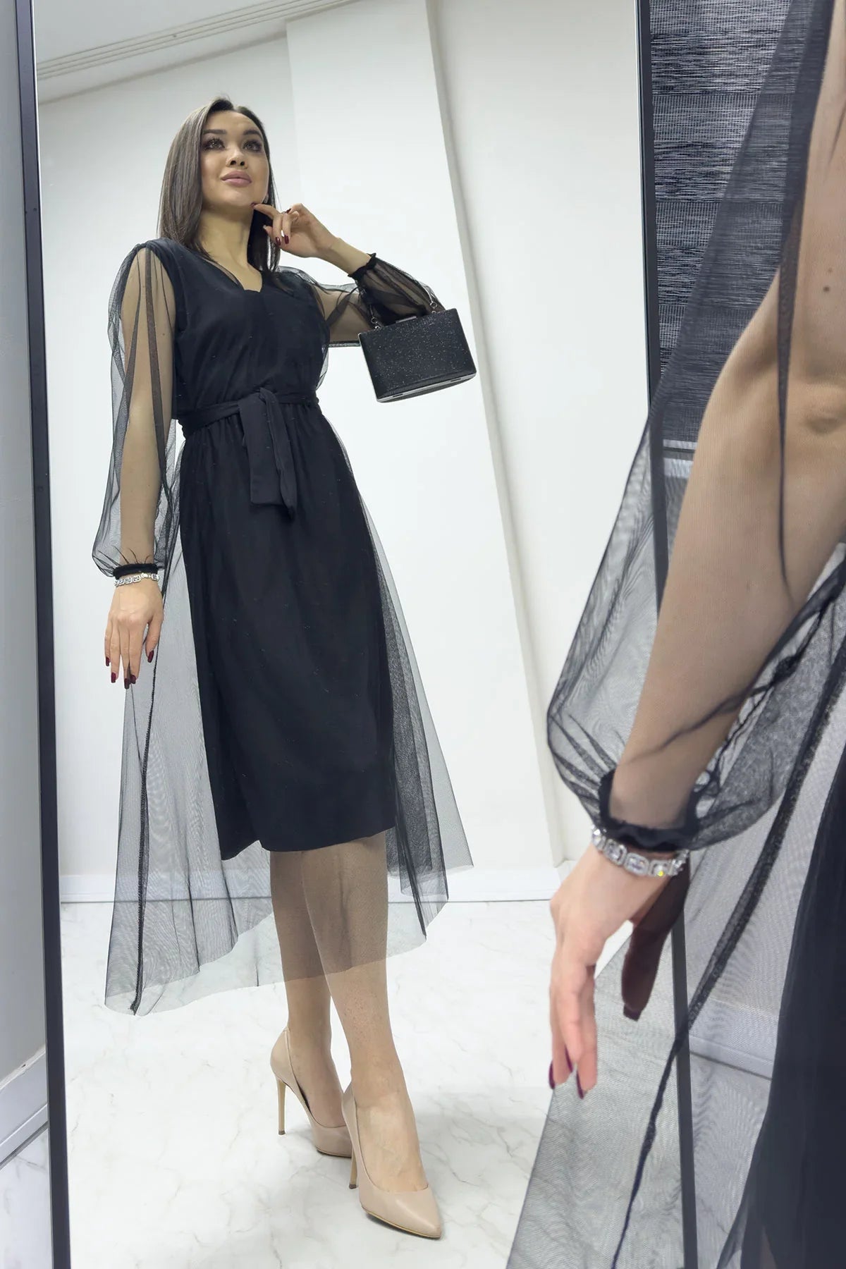 Women's Black V-Neck Tulle Flared Plus Size Dress