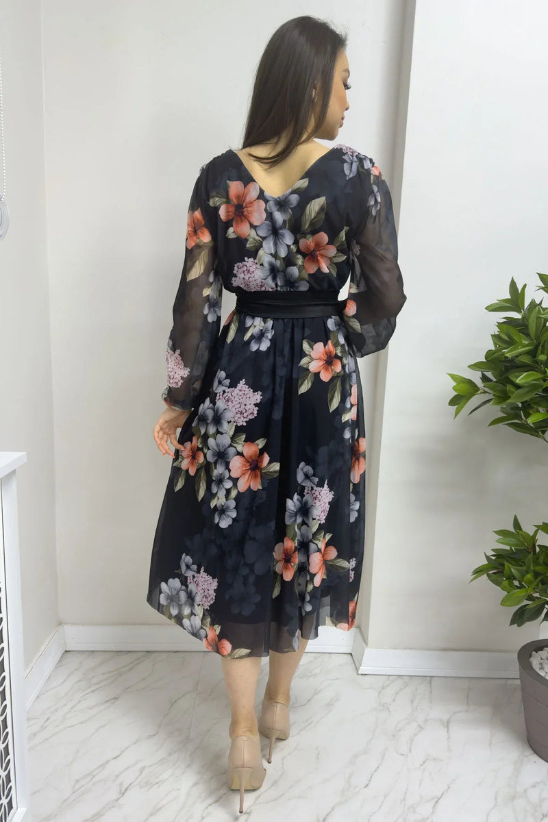 Women's Black Büyük Floral V-Neck Midi Chiffon Plus Size Dress