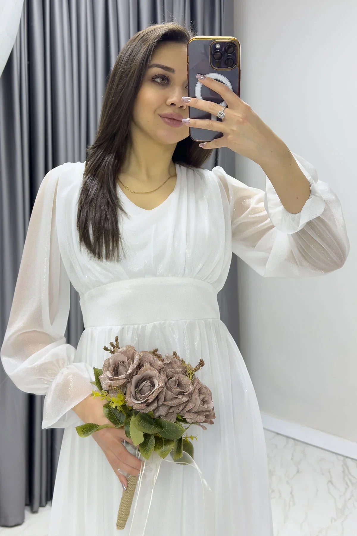 Women's Glitter White V-Neck Tulle Evening Gown