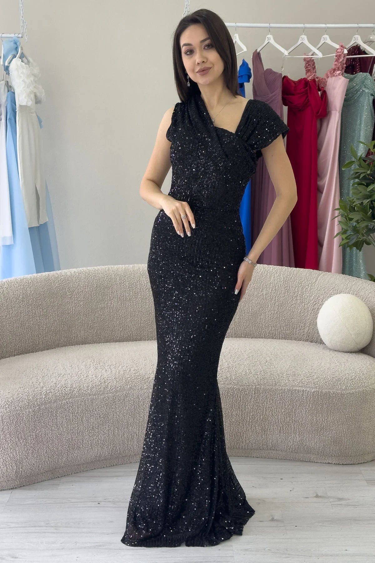 Women's Black Asymmetric Neck Sequin Plus Size Mermaid Evening Gown